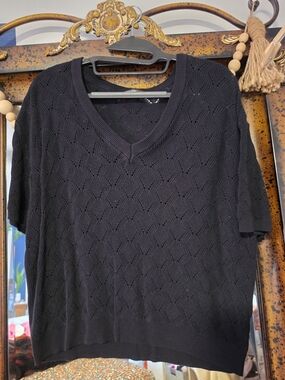SHEIN Black Short Sleeve Knit V-Neck Sweater - Textured Diamond Stitch